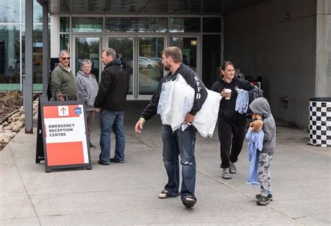 ‘Huge relief’ as Drayton Valley residents return home after wildfire evacuation